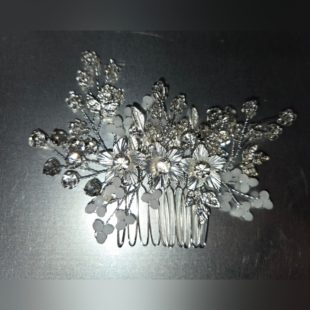 Elegant Silver Tone Beaded & Rhinestone Floral Hair Comb